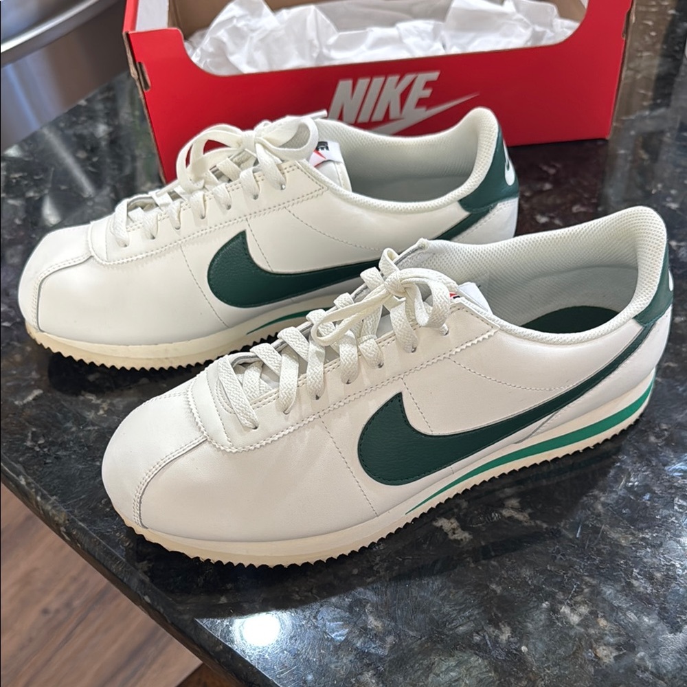 W Nike Cortez
